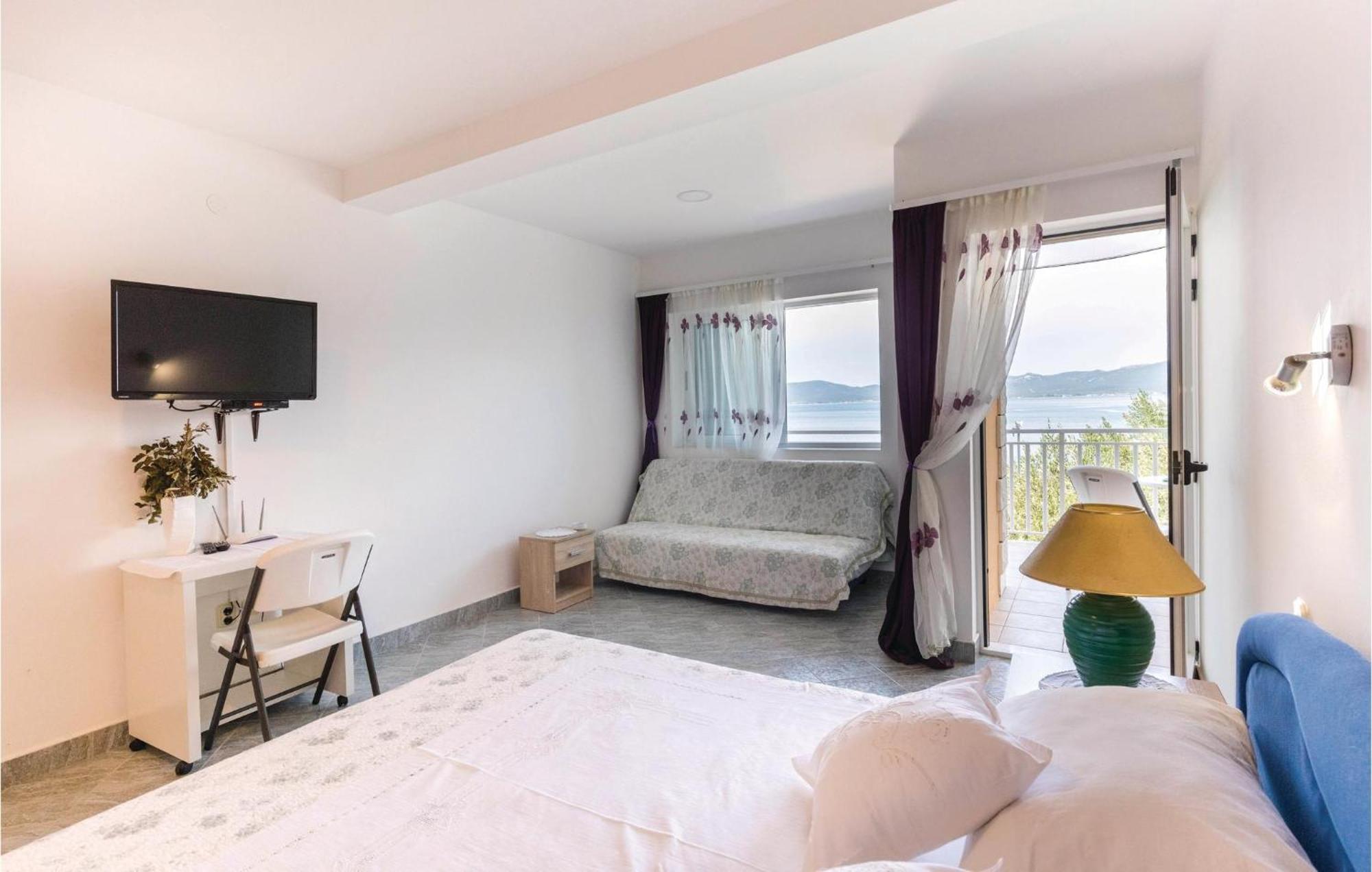 Awesome Apartment In Duba With Wifi Exterior foto