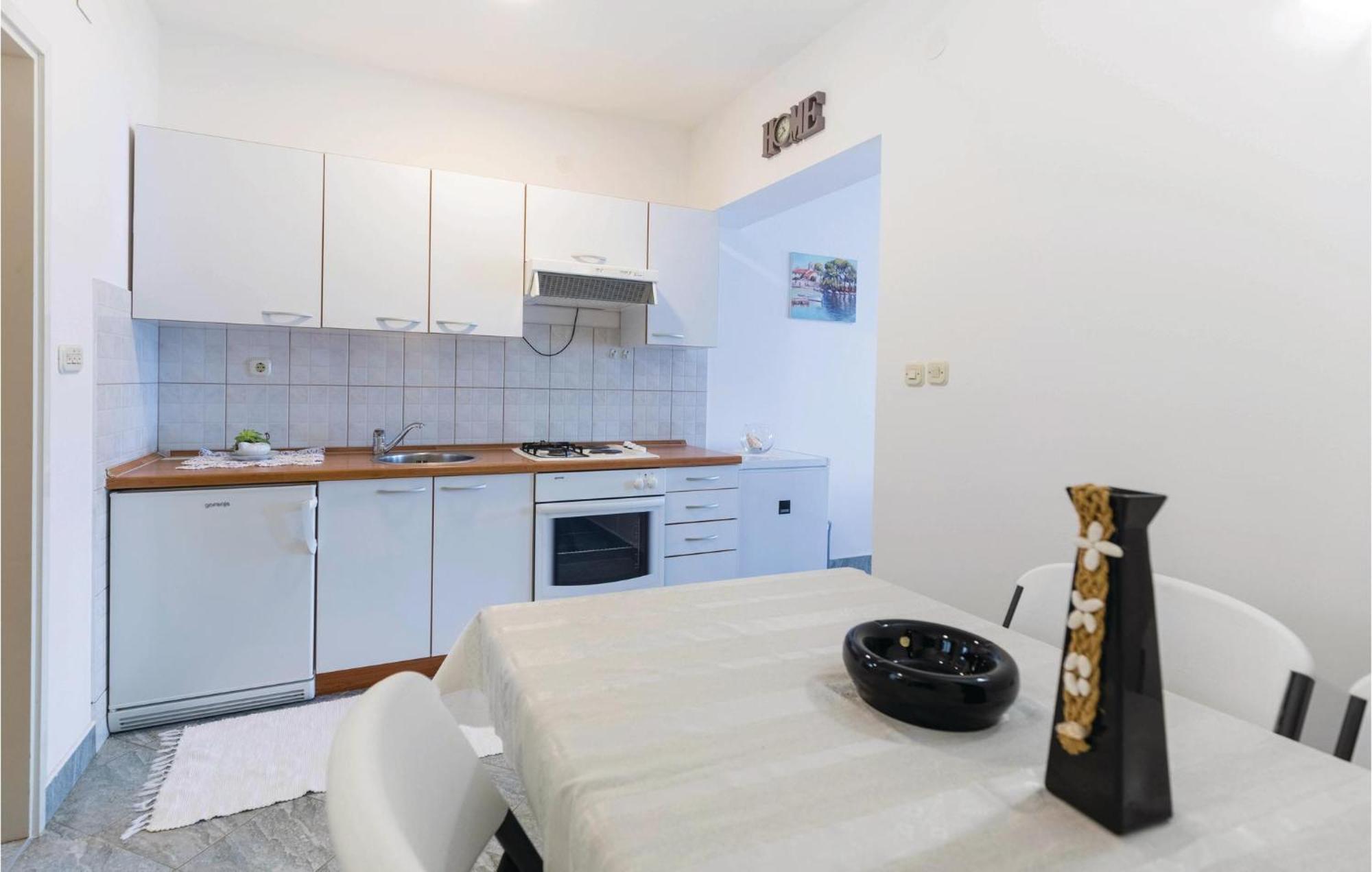Awesome Apartment In Duba With Wifi Exterior foto